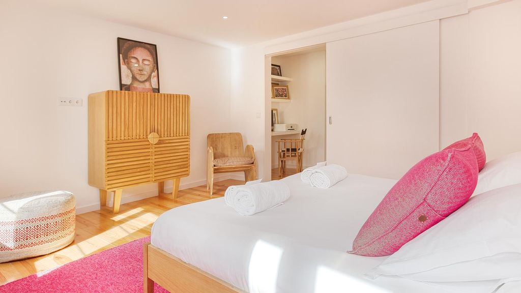 1BDR Apartment w/ AC and Terrace by LovelyStay
