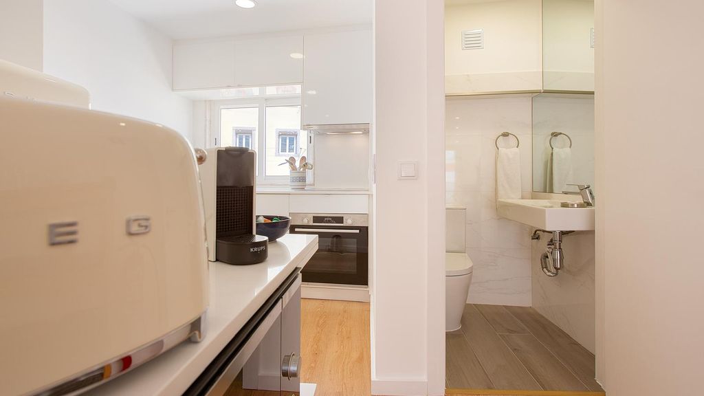 1BDR Apartment w/ AC and Terrace by LovelyStay