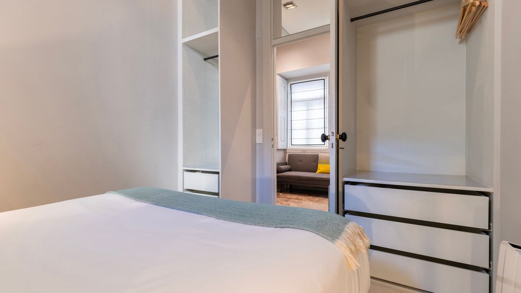 Elegant Apartment in Bairro Alto by LovelyStay