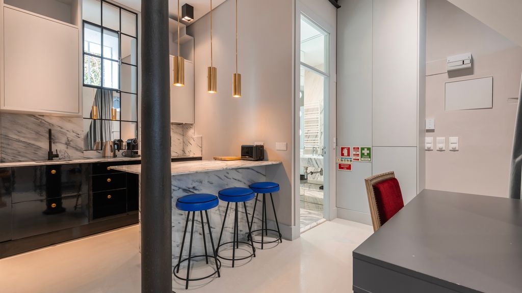 Elegant Apartment in Bairro Alto by LovelyStay
