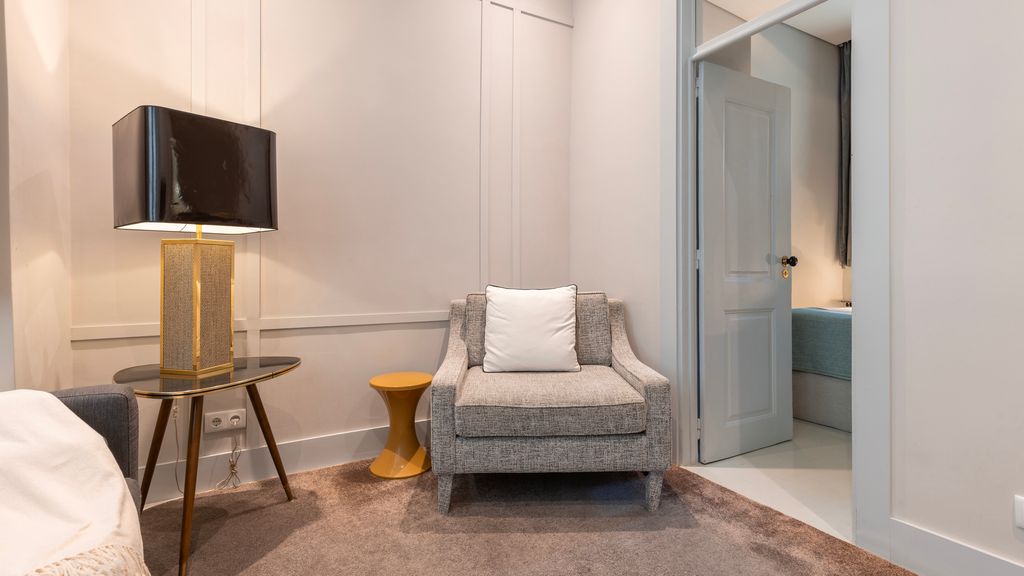 Elegant Apartment in Bairro Alto by LovelyStay