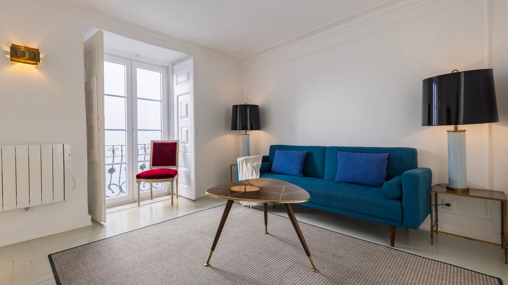 Charming Apartment in Bairro Alto by LovelyStay
