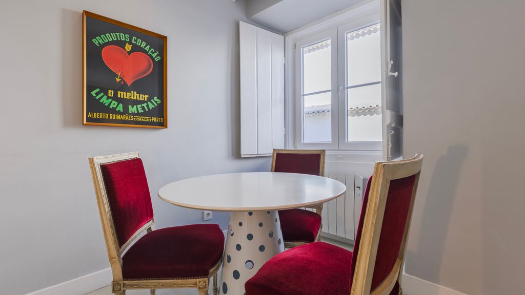Stylish 1BDR Apt in Bairro Alto by LovelyStay