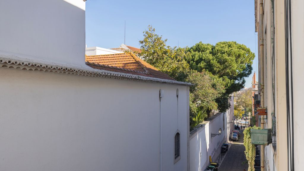 Stylish 1BDR Apt in Bairro Alto by LovelyStay