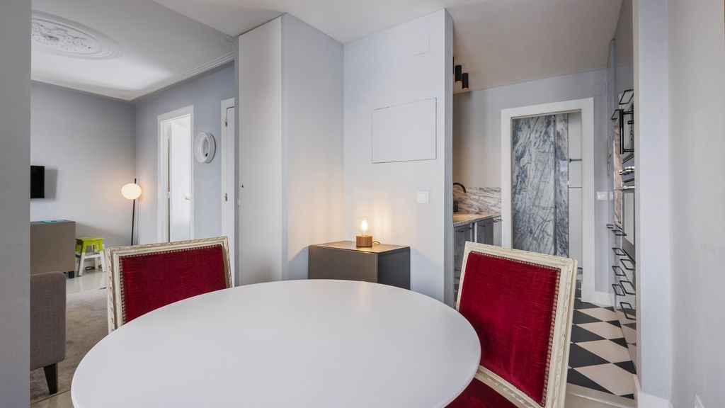 Stylish 1BDR Apt in Bairro Alto by LovelyStay