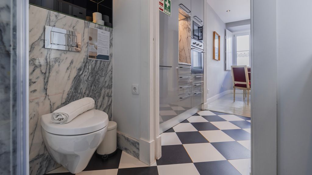 Stylish 1BDR Apt in Bairro Alto by LovelyStay