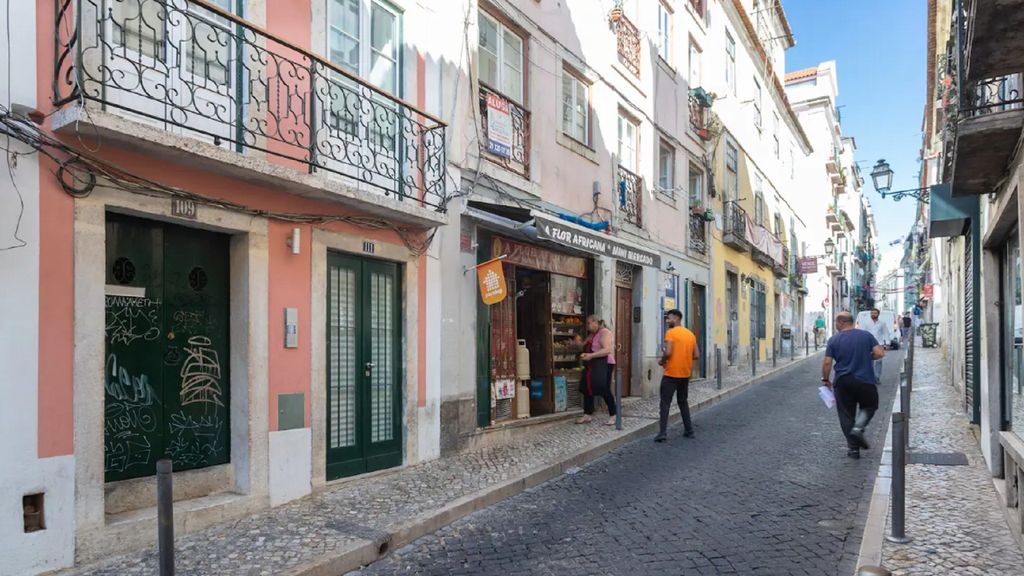 Comfortable Apartment in Bairro Alto by LovelyStay