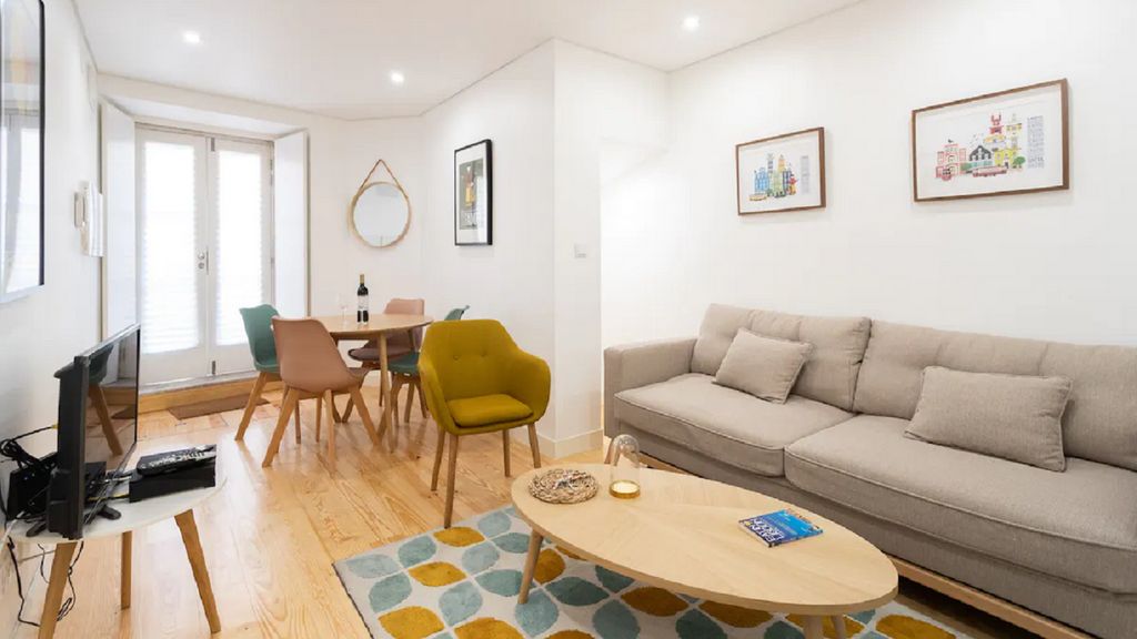 Comfortable Apartment in Bairro Alto by LovelyStay