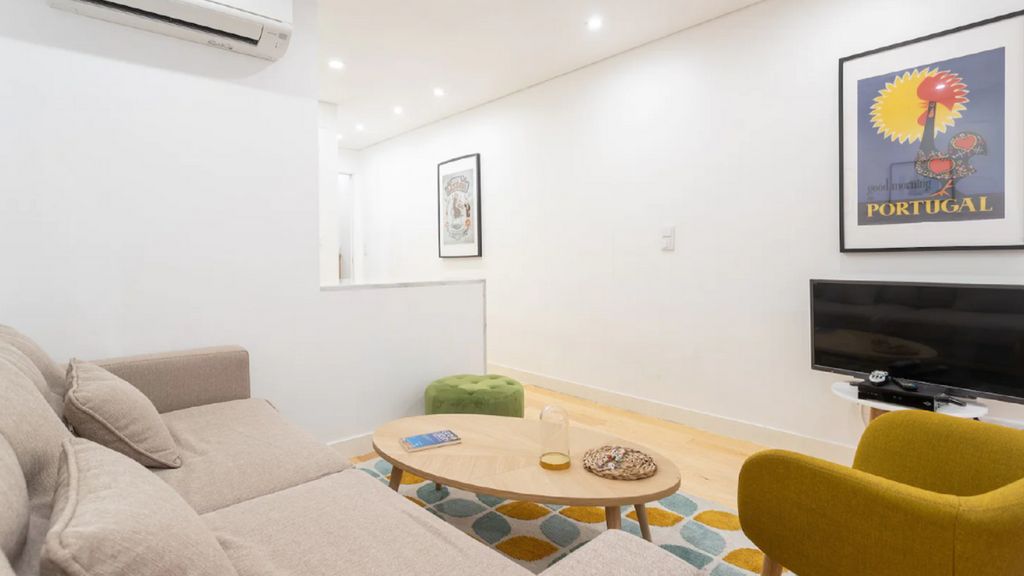 Comfortable Apartment in Bairro Alto by LovelyStay