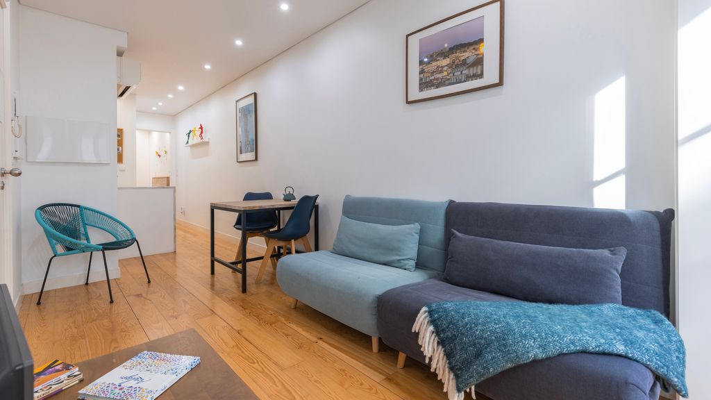 Modern Apartment in Bairro Alto by LovelyStay