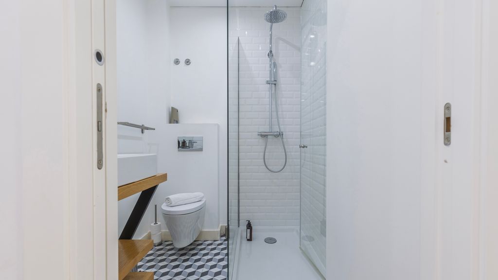 Modern Apartment in Bairro Alto by LovelyStay