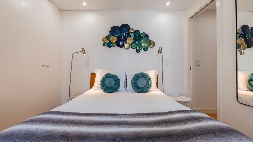 Bright 1BR Flat in Bairro Alto by LovelyStay