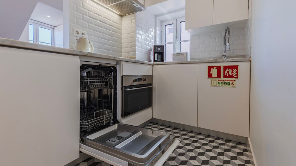 Cosy Apartment in Bairro Alto by LovelyStay