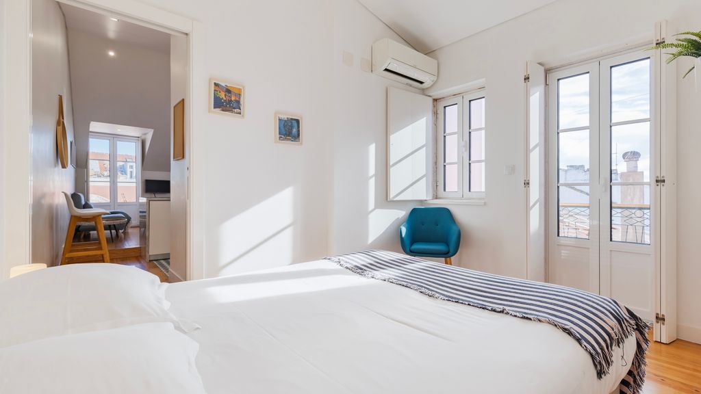 Cosy Apartment in Bairro Alto by LovelyStay