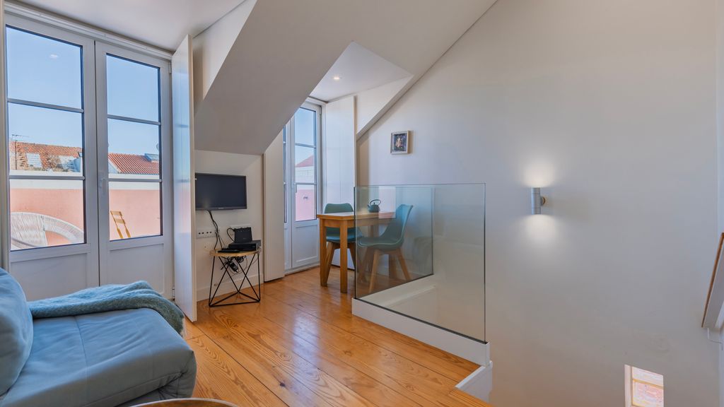 Cosy Apartment in Bairro Alto by LovelyStay