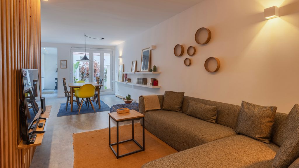 Modern & Hidden Apartment by LovelyStay