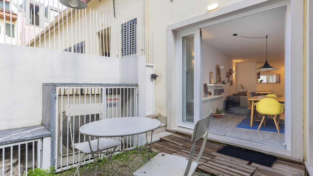 Modern & Hidden Apartment by LovelyStay
