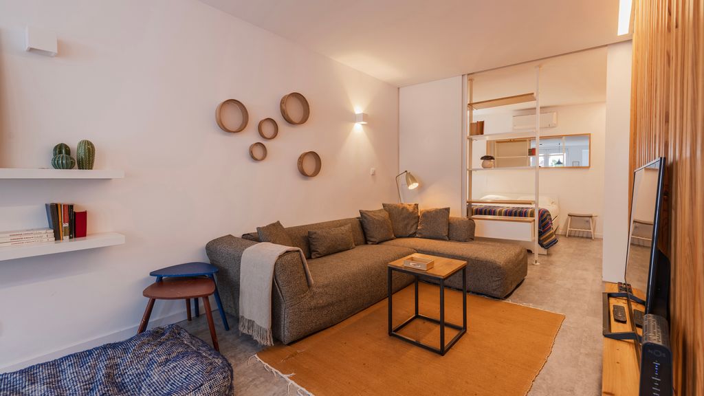 Modern & Hidden Apartment by LovelyStay
