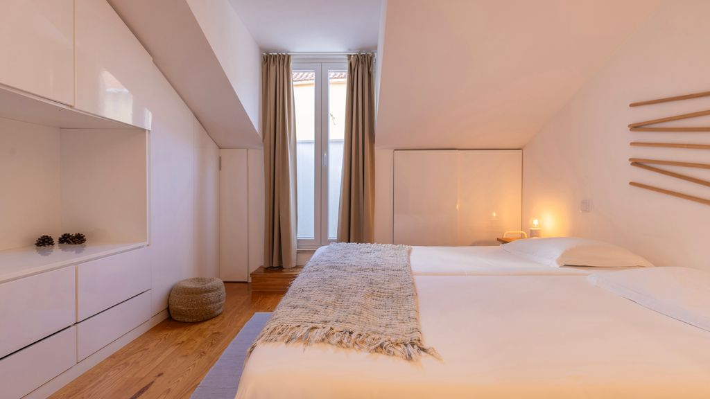 Modern & Hidden Apartment by LovelyStay