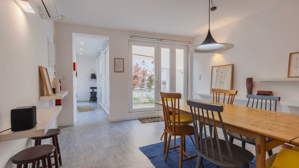 Modern & Hidden Apartment by LovelyStay