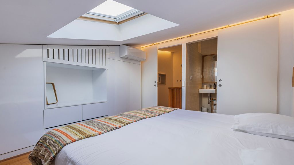 Modern & Hidden Apartment by LovelyStay