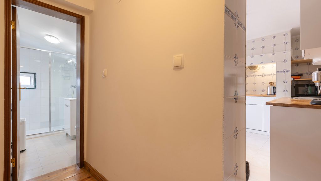 The Lisbon Serenity Apartment by LovelyStay