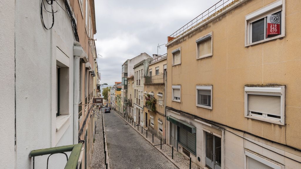 The Lisbon Serenity Apartment by LovelyStay