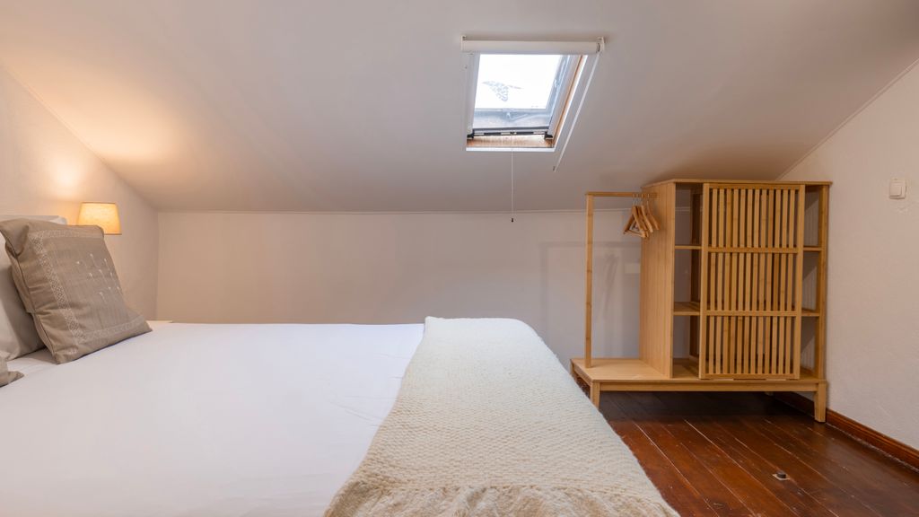 The Lisbon Serenity Apartment by LovelyStay