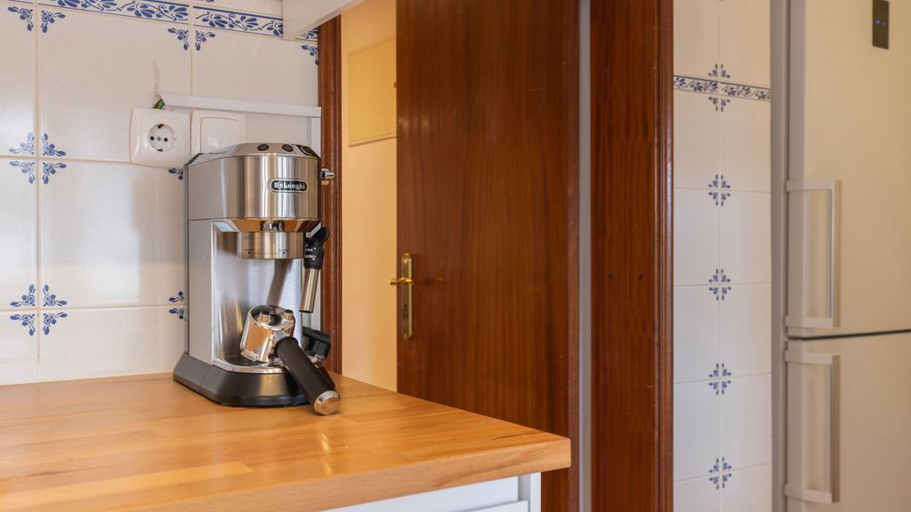 The Lisbon Serenity Apartment by LovelyStay