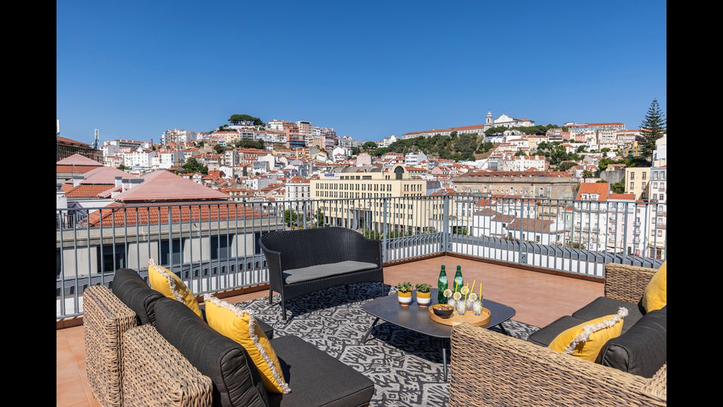 Panorama - Luxurious Penthouse by LovelyStay