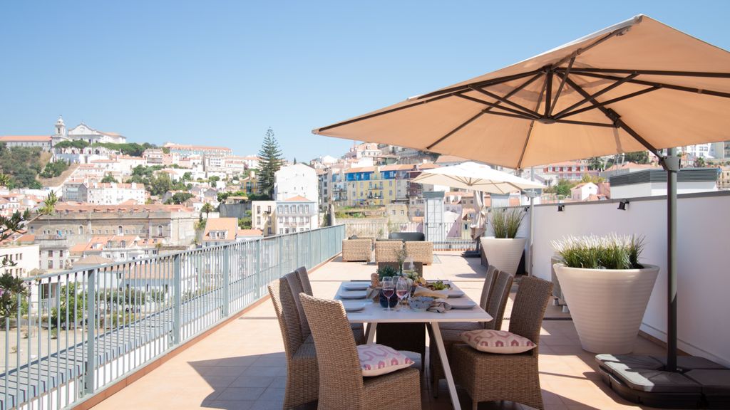 Panorama - Luxurious Penthouse by LovelyStay