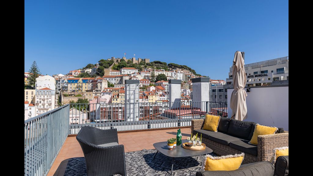 Panorama - Luxurious Penthouse by LovelyStay