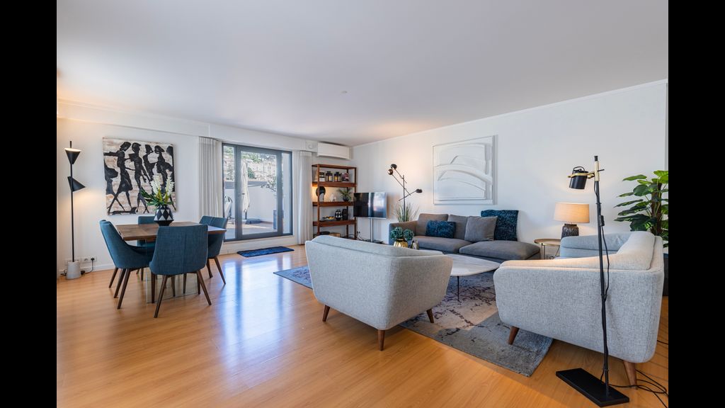 Panorama - Luxurious Penthouse by LovelyStay