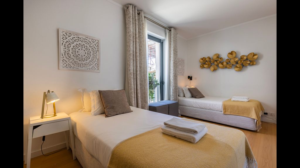 Panorama - Luxurious Penthouse by LovelyStay