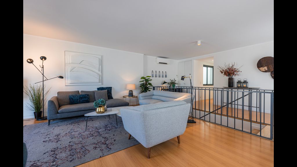 Panorama - Luxurious Penthouse by LovelyStay