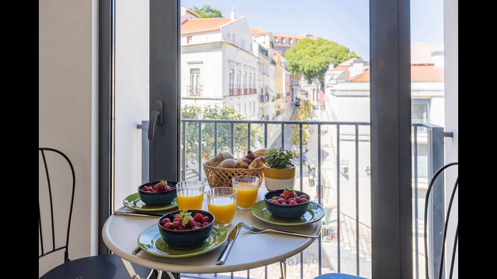 Panorama - Luxurious Penthouse by LovelyStay