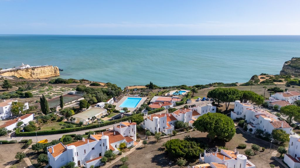 Ocean View 2 BDR House With Patio by LovelyStay