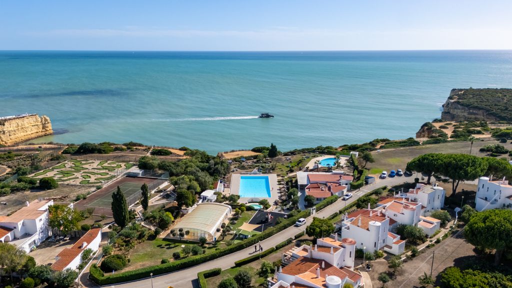 Ocean View 2 BDR House With Patio by LovelyStay
