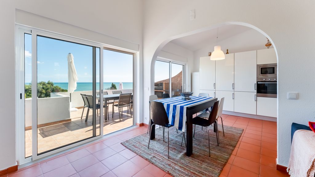 Ocean View 2 BDR House With Patio by LovelyStay