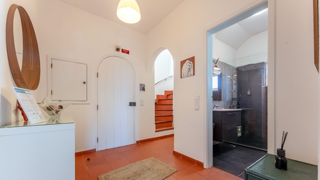 Ocean View 2 BDR House With Patio by LovelyStay