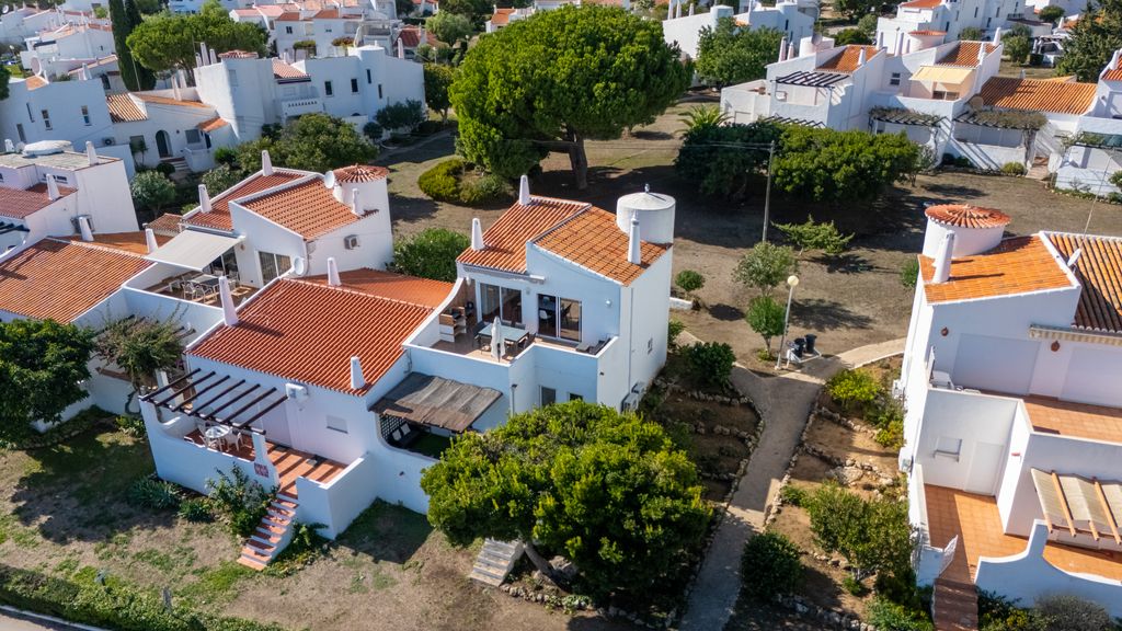 Ocean View 2 BDR House With Patio by LovelyStay