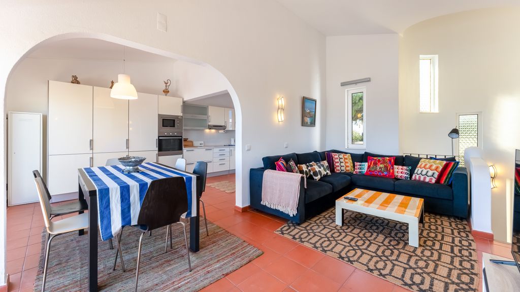 Ocean View 2 BDR House With Patio by LovelyStay