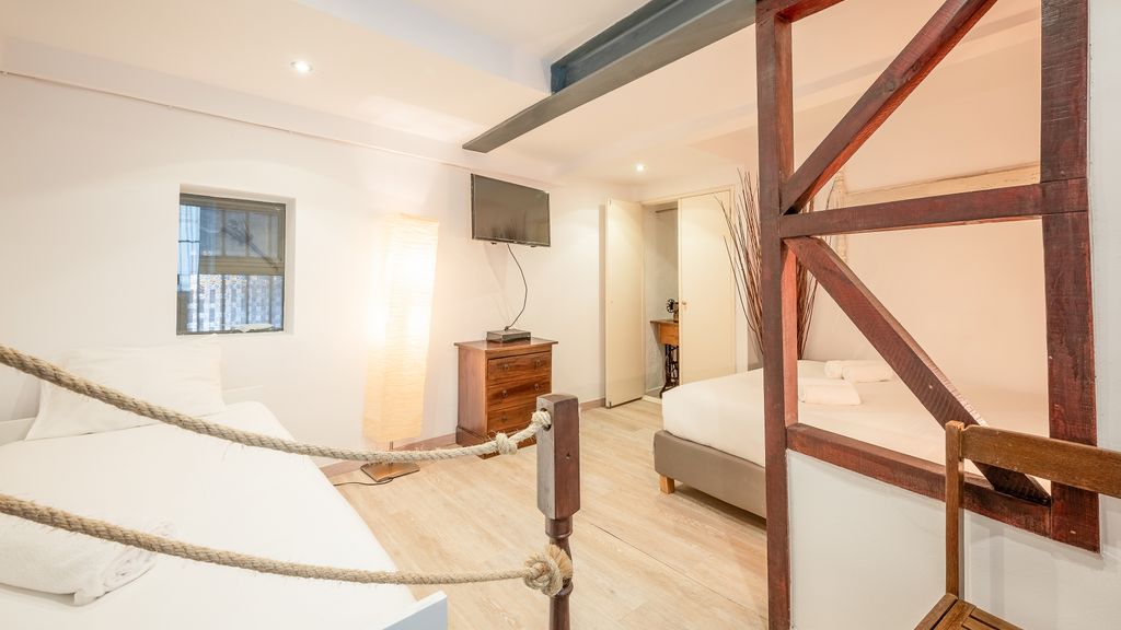 Cozy Getaway in Alfama by LovelyStay