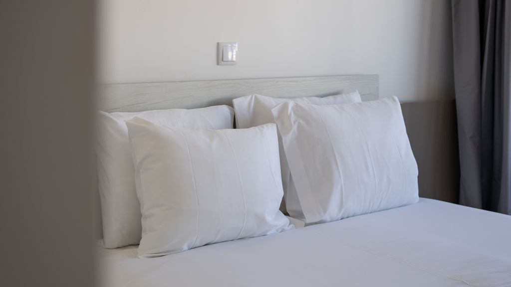 Serene Blue 1 BDR Flat With Balcony by LovelyStay