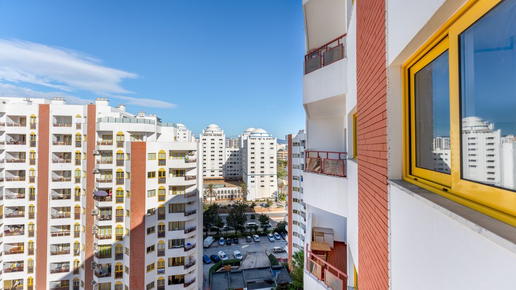 Serene Blue 1 BDR Flat With Balcony by LovelyStay