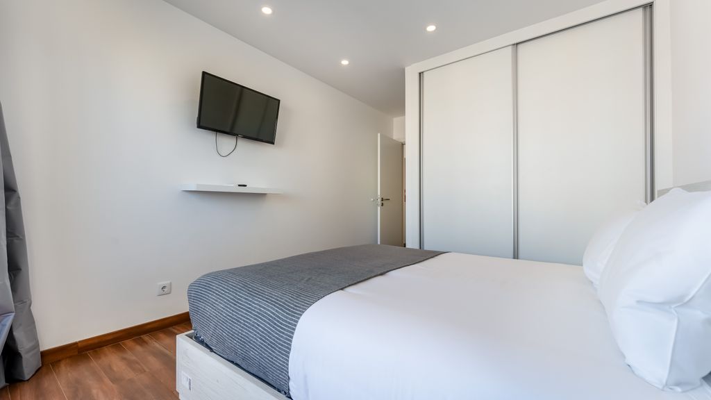 Serene Blue 1 BDR Flat With Balcony by LovelyStay