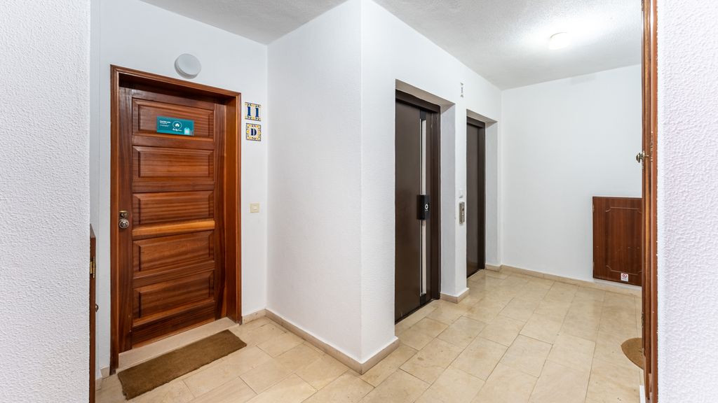 2 BDR Flat With Pool in Vilamoura by LovelyStay
