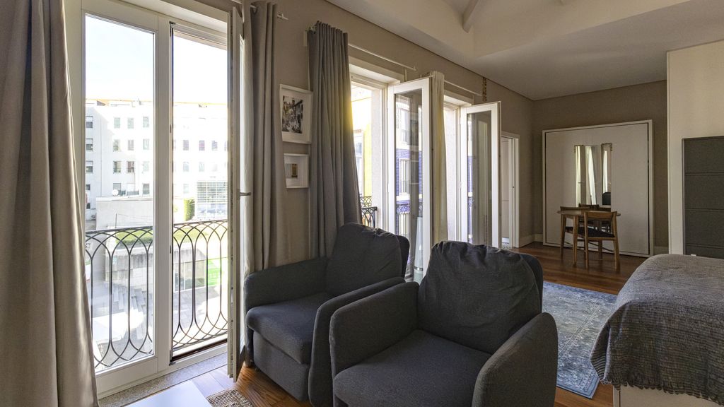 Cardosas Spacious Studio by LovelyStay