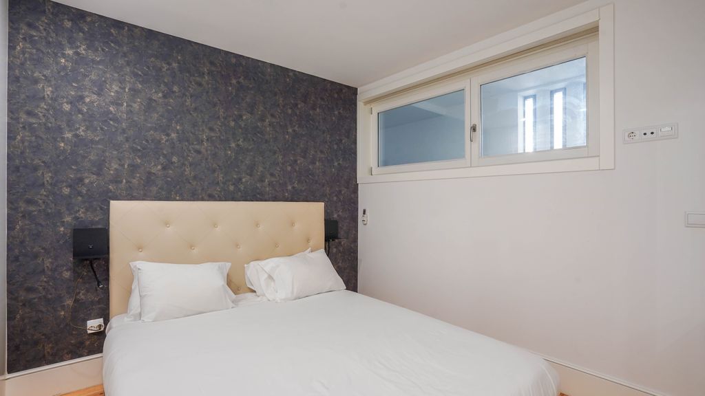 Flores The Green Quiet Apartment by LovelyStay
