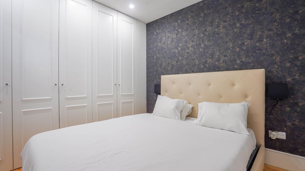 Flores The Green Quiet Apartment by LovelyStay